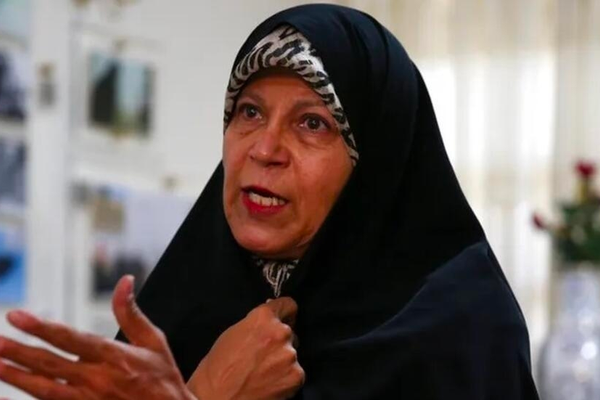 فائزة هاشمي من سجنها لخامنئي: كم تحتاج من الضحايا حتى تتأكد من تدهور الأوضاع؟