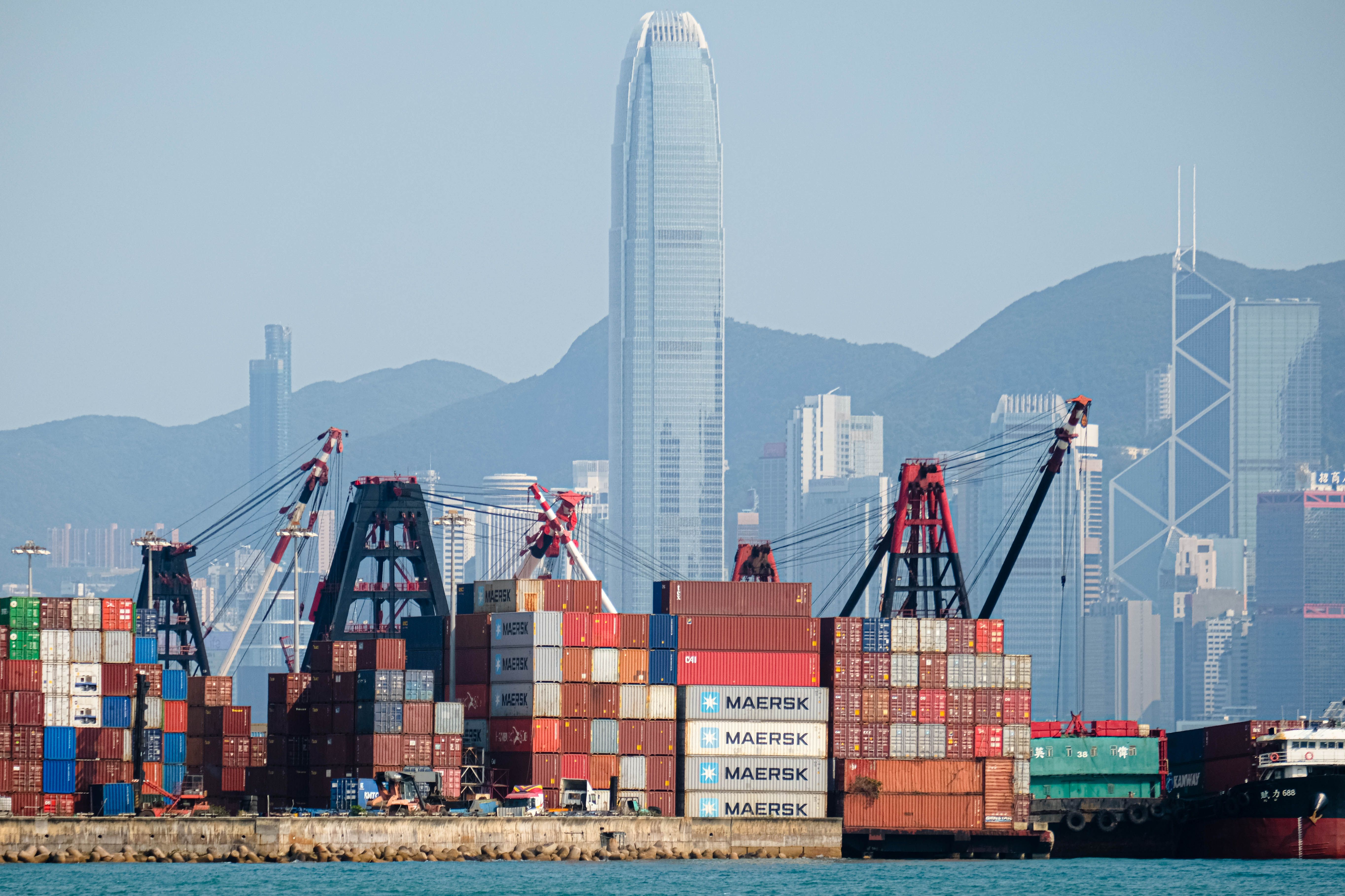 آمریکا از چهارشنبه ۱۰۴ درصد تعرفه بر کالاهای چینی اعمال می‌کند