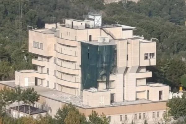 القناة 12 الإسرائيلية:كادت أن تفشل خطة مقتل هنية بسبب عطل مفاجئ في مكيف الهواء داخل غرفته