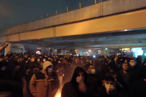 رئيس لجنة "الناتو" النمساوية: فيينا تطالب بتغيير النظام الإيراني