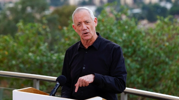 غانتس: لا وجود لأيّ تساوٍ أخلاقي بين أفعال إيران وإسرائيل