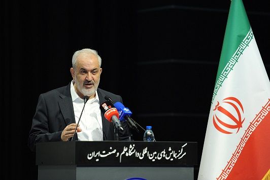 عباس علی‌آبادی: «چرا باران نمی‌آید؟ آیا کسی درباره این پدیده‌ها فکر می‌کند؟ چرا علما برای این بحران‌ها راه‌حل یا فکری نمی‌کنند؟»/ ۲۳ اردیبهشت ۱۴۰۴، دانشگاه علم و صنعت.