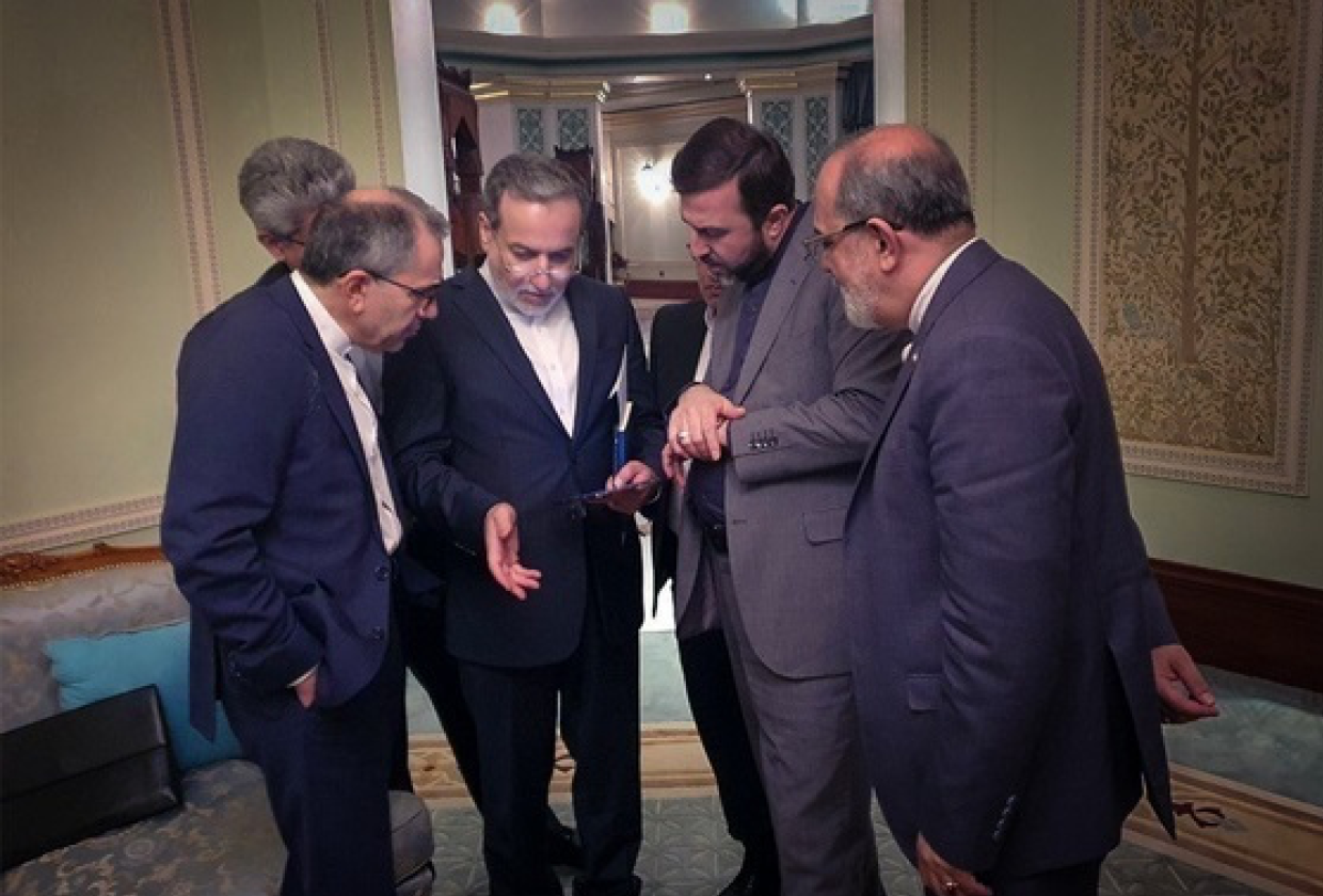 عراقچی: تفاهم با آمریکا دیجیتالی امضا می‌شود؛ رفع محاصره دریایی نخستین بند توافق است