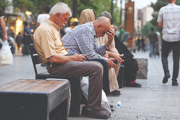 مقام وزارت بهداشت: بحران سالمندی یک چالش اقتصادی، اجتماعی و امنیتی است