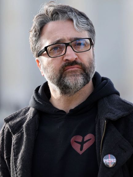 حامد اسماعیلیون در واکنش به مرگ فرمانده سپاه: دنیا بی وجود منحوسشان جای بهتری است