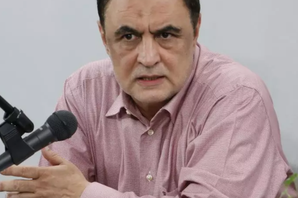 ناشط سياسي محافظ: في حرب الأيام الـ12 وصل المندسون إلى أعلى مستويات القيادة