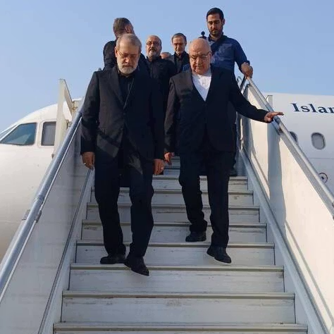 مسؤولون لبنانيون ينفون تقارير حول نقل أموال بواسطة لاريجاني خلال زيارته الأخيرة لبيروت