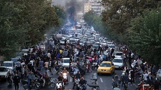 جمهوریاسلامی؛ نگران قیام مردم و حمله خارجی