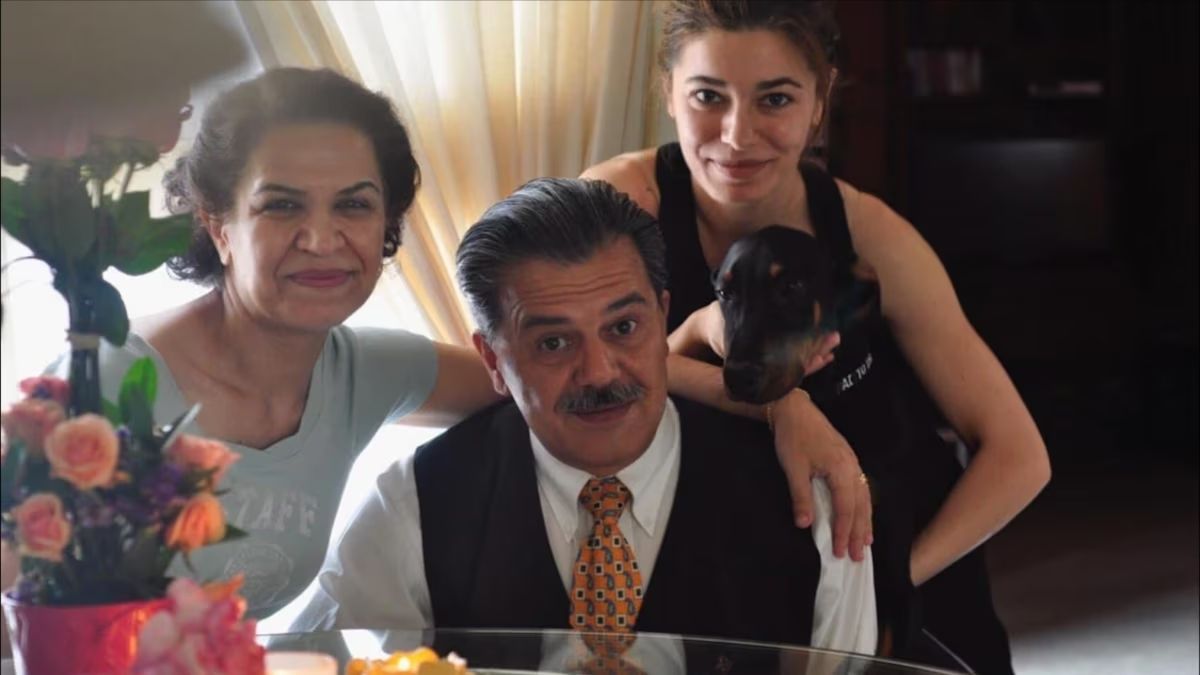 Jamshid Sharmahd and his wife and daughter in the US   (undated)