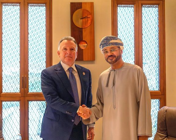 تصویری از دیدار وزیر خارجه عمان با نماینده ترامپ در جریان مذاکره با جمهوری اسلامی