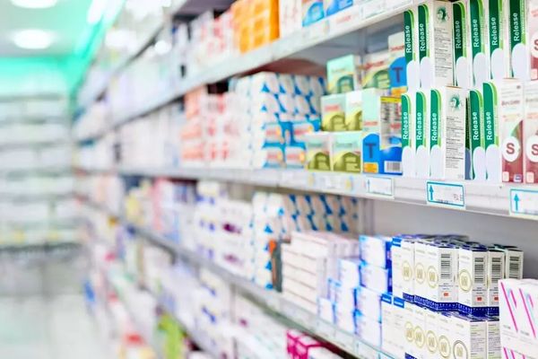 Pharmacies On Verge Of Bankruptcy In Iran: Expert