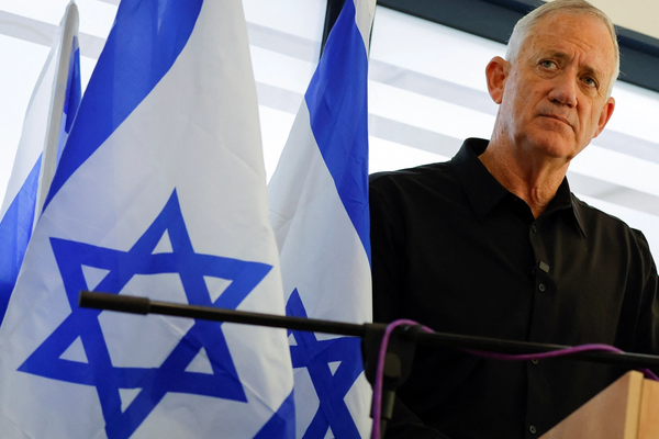 وزير الدفاع الإسرائيلي الأسبق: إسرائيل قد تشن هجوما جديدا على إيران