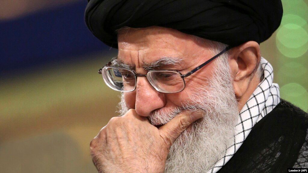 خامنئي وحيدا... في الداخل والخارج   