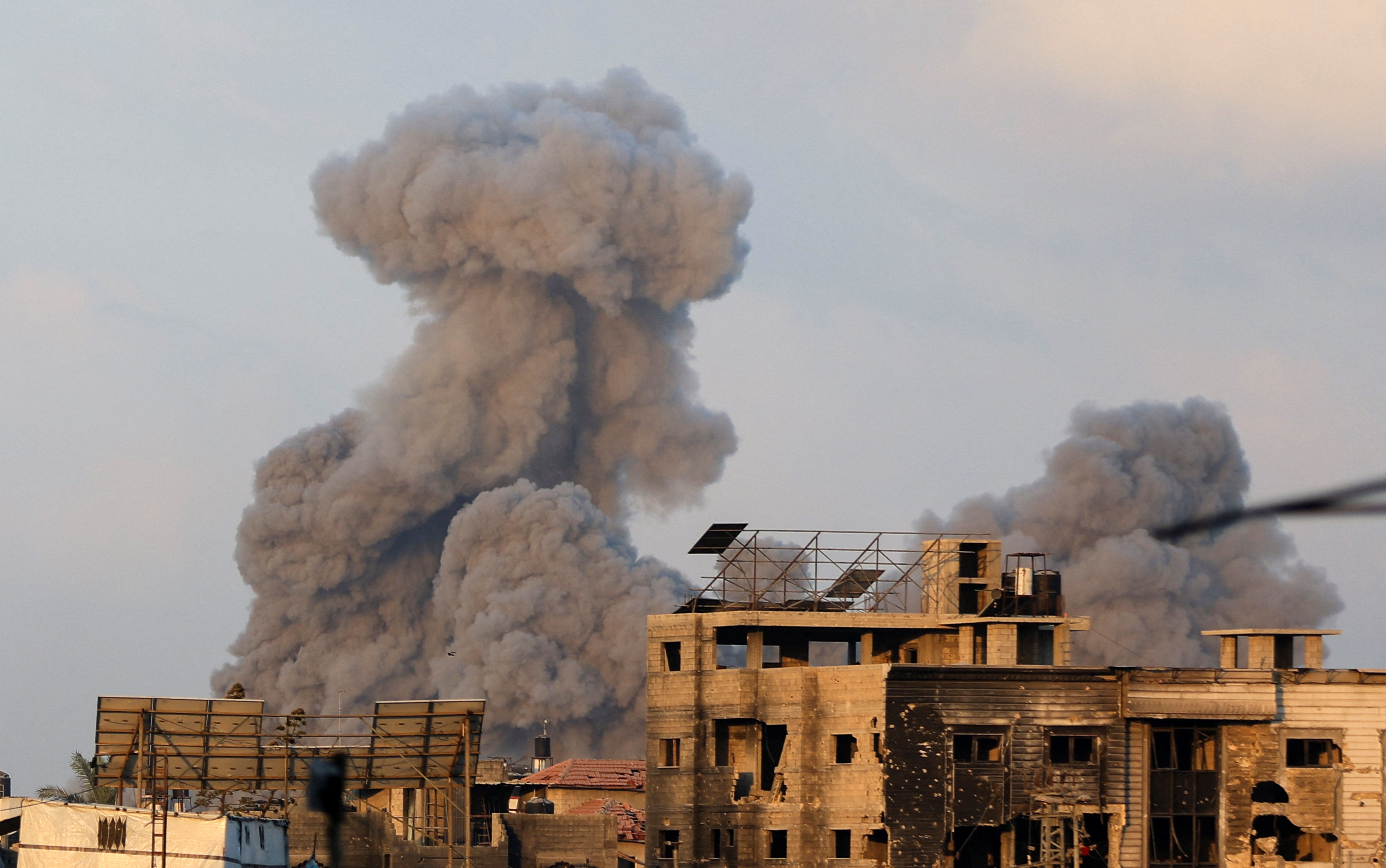 ارتش اسرائیل از حمله حماس به یک اردوگاه نظامی خود در جنوب غزه خبر داد