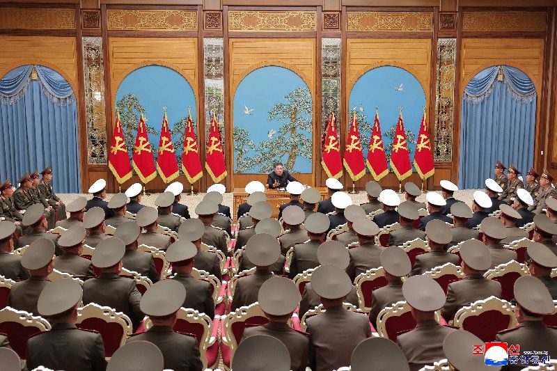 کیم جونگ‌اون، رهبر کره شمالی، در دیدار با فرماندهان لشکرها و تیپ‌های سراسر ارتش
