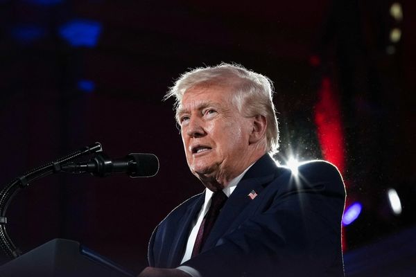 دونالد ترامپ: مذاکرهکنندگان ایرانی بهتر است جدی باشند، پیش از آنکه خیلی دیر شود