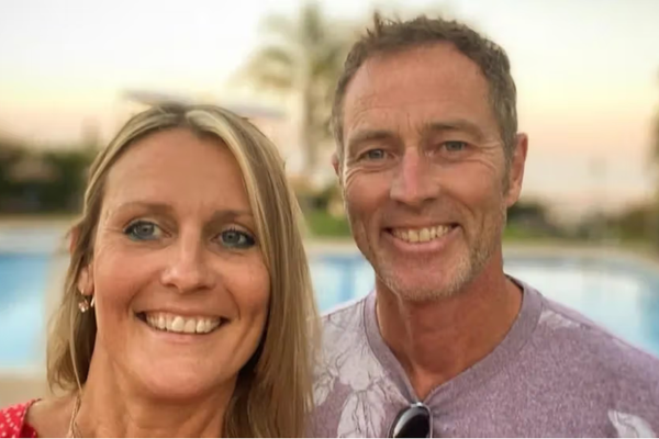 وسط مخاوف على حياتهما.. عائلة الزوجين البريطانيين المعتقلين في إيران تطالب بمعرفة مصيرهما