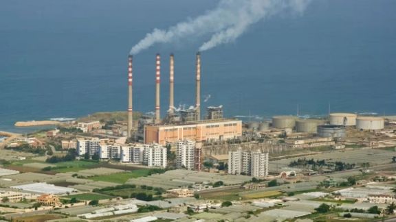 Syria’s largest oil refinery halts as Iranian crude shipments stop - FT