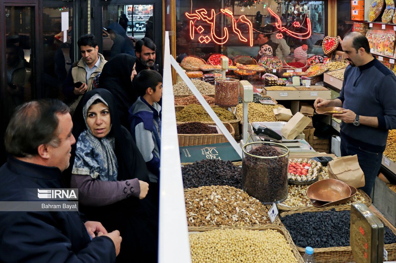 Iran’s Inflation Hits 44%, Surpassing Monthly Averages