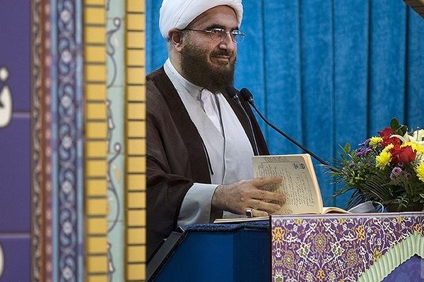امام جمعه تهران: بیعفتی و بیحیایی، سرطانی خطرناک و نابودکننده است