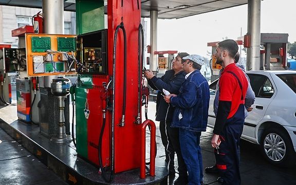 رسانههای ایران: واردات بنزین سوپر آزاد شد و به قیمت جهانی به فروش میرسد