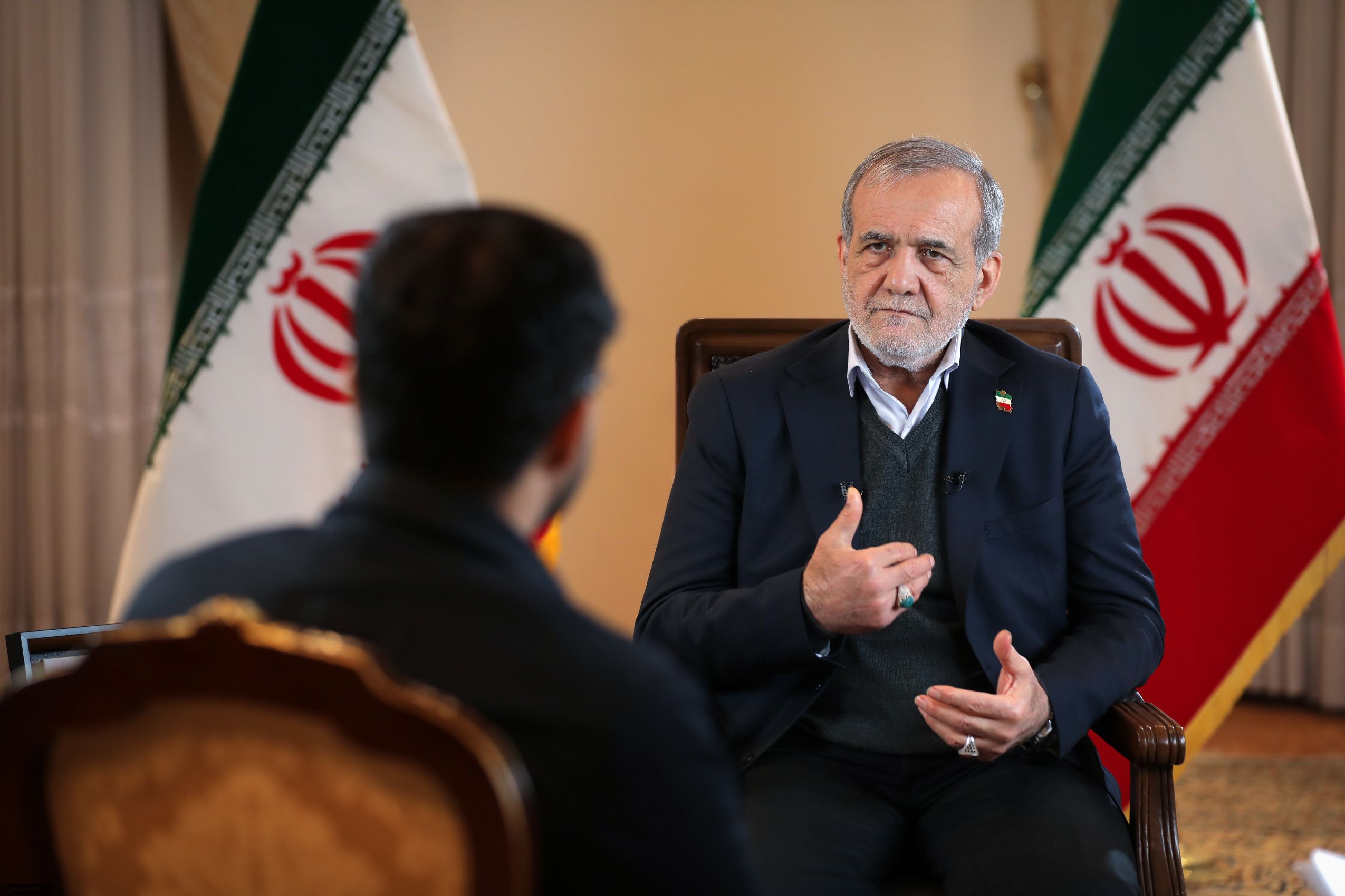 مسعود پزشکیان: مشکلات مملکت جوری نیست که من به‌تنهایی بتوانم آن‌ها را حل کنم