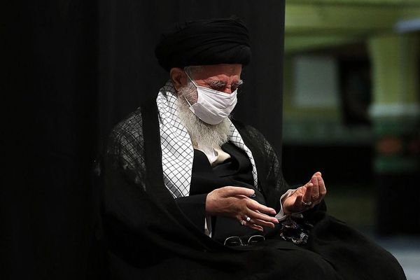 "إيكونوميست": تراجع نفوذ خامنئي جعل مستقبل إيران أكثر غموضاً