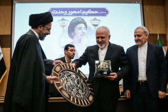 رضا امیری مقدم ایستاده از راست