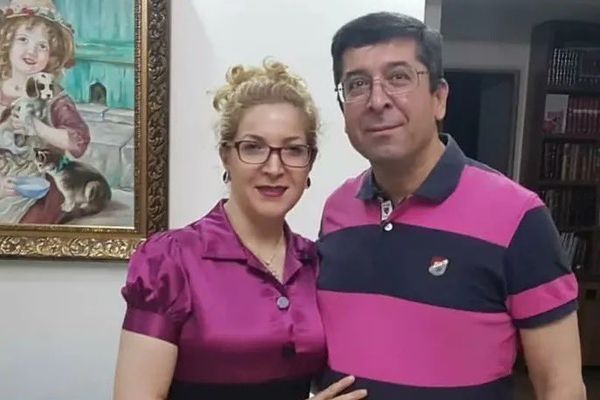 Iranian Doctors Call For Retrial Of Detained Couple