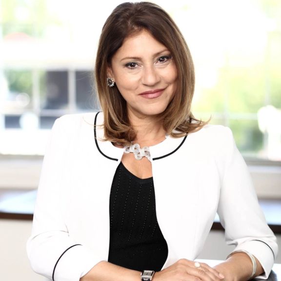 نرگس اسکندری-گرونبرگ، زندانی سیاسی سابق، شهردار فرانکفورت شد