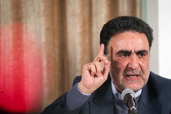 ناشط سياسي إيراني معتقل: إيران تتجه نحو الفوضى واللادولة