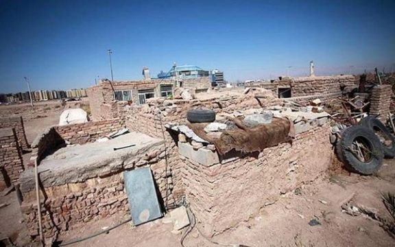 گزارش روزنامه اعتماد از فقر در «شیرآباد» زاهدان: یخچالها یا خالیاند یا تبدیل به کمد شده