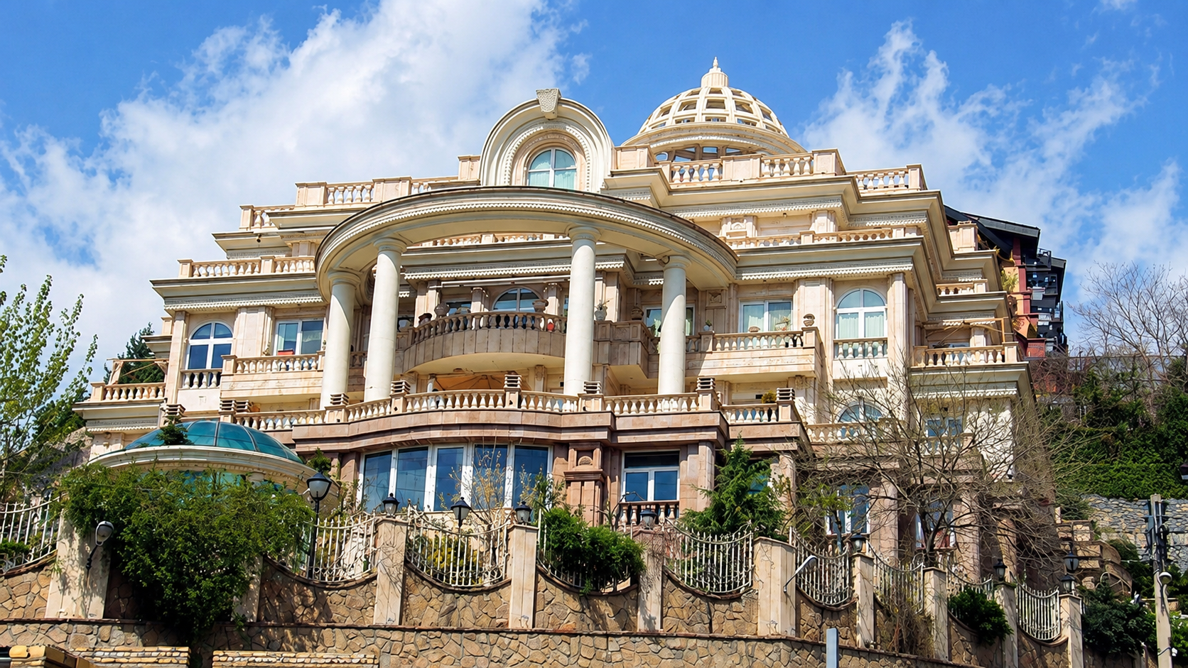 A luxury house in northern Tehran