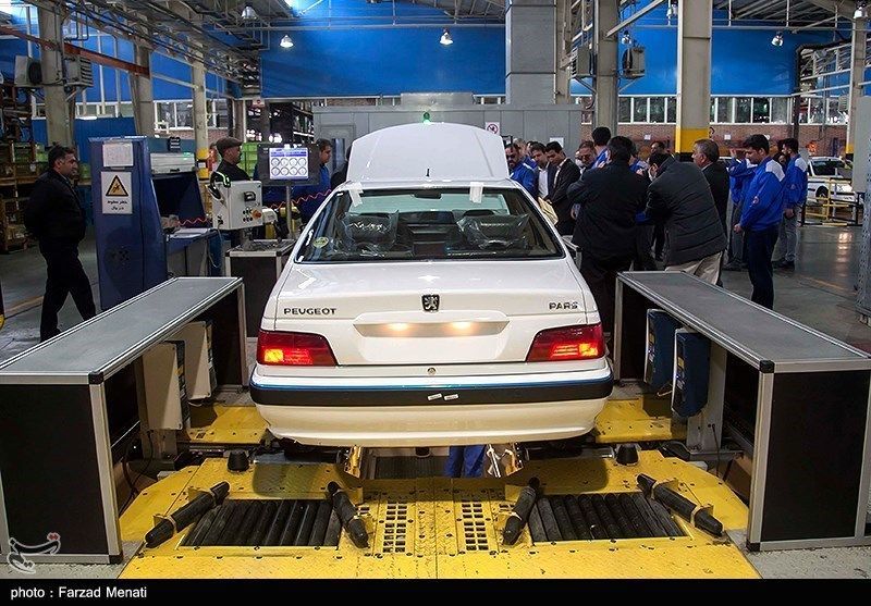 Iranian automaker ‘lottery’ locks billions of dollars in banks 