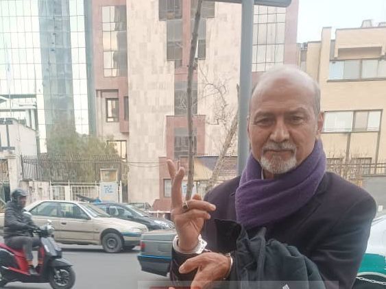 نادر فریادشیران، مربی پیشین تیم ملی، بهدلیل شکایت فدراسیون فوتبال دستگیر شد