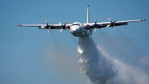 استاندار خوزستان: ۱۶۰ هزار لیتر آب برای مهار آتش در هورالعظیم عراق تخلیه شد