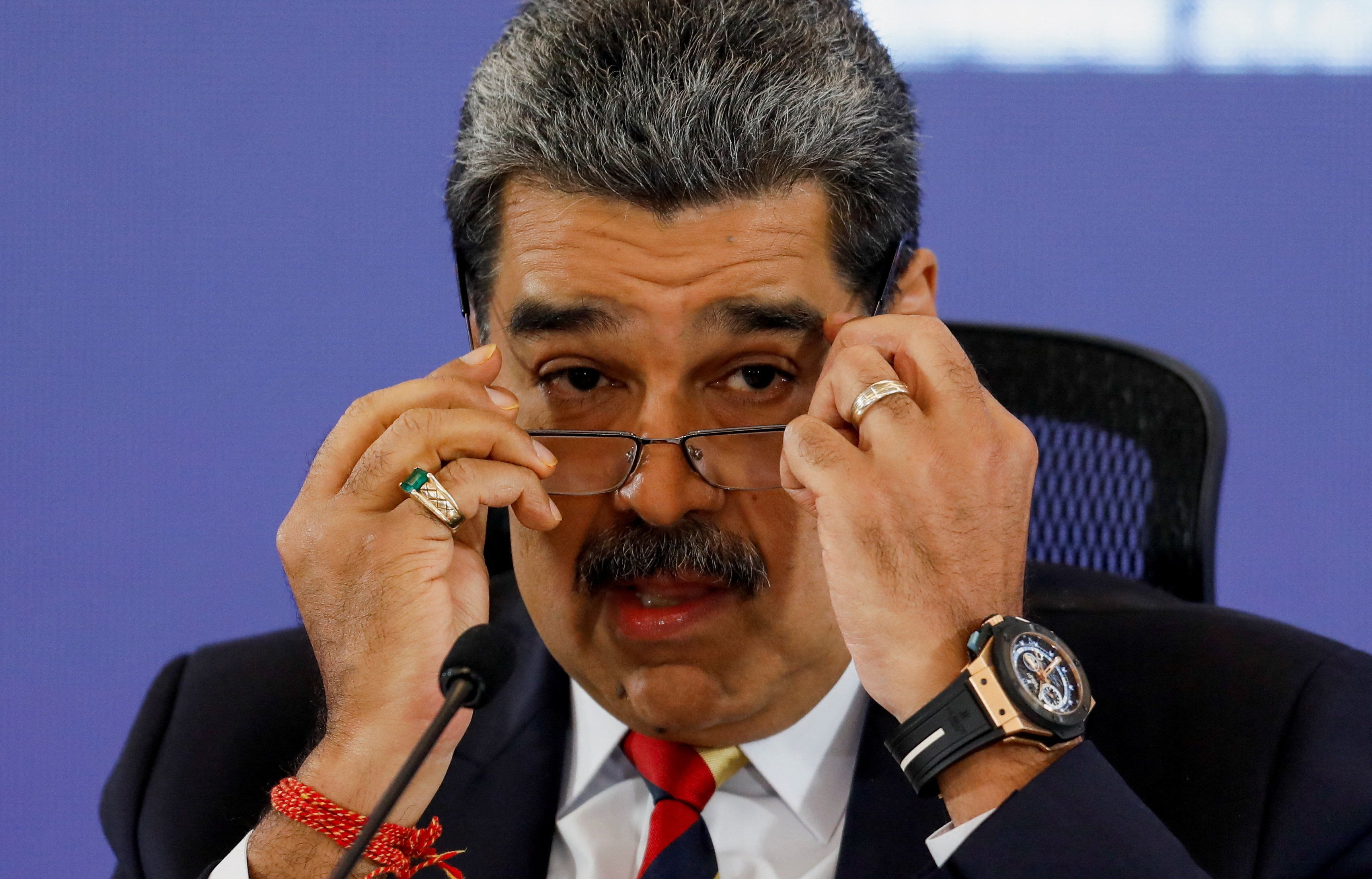 ان‌بی‌سی: آمریکا در حال بررسی حملات نظامی به قاچاقچیان مواد مخدر در ونزوئلا است