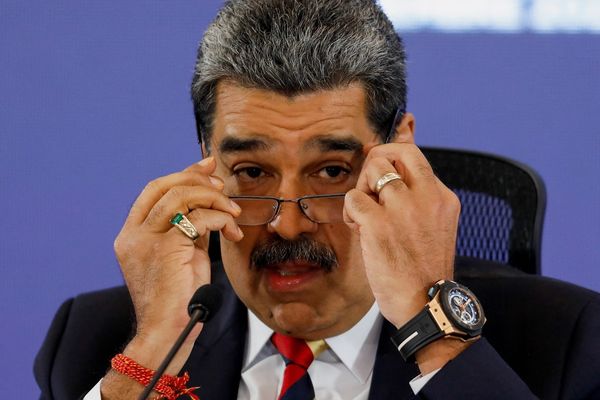 انبیسی: آمریکا در حال بررسی حملات نظامی به قاچاقچیان مواد مخدر در ونزوئلا است