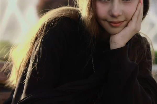 اعتقال معارضة إيرانية وأمها يفاقم المخاوف من تصاعد القمع الأمني