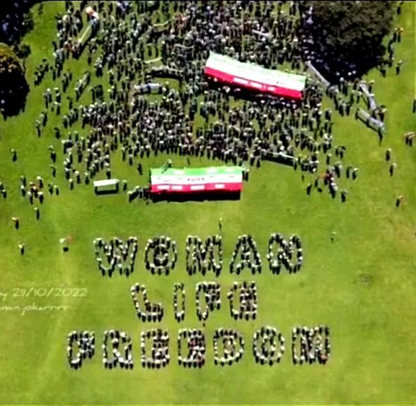 زنجیره انسانی علیه جمهوری اسلامی در بیش از ۸۰ شهر جهان؛ «انقلاب ایران را به رسمیت بشناسید»