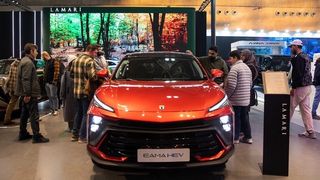 غموض حول مستقبل هيمنة الصين على سوق السيارات في إيران بعد العقوبات