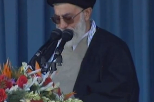 إعادة نشر خطاب قديم لخامنئي: "نحن لا نختفي وقت الخطر مثل قادة أميركا