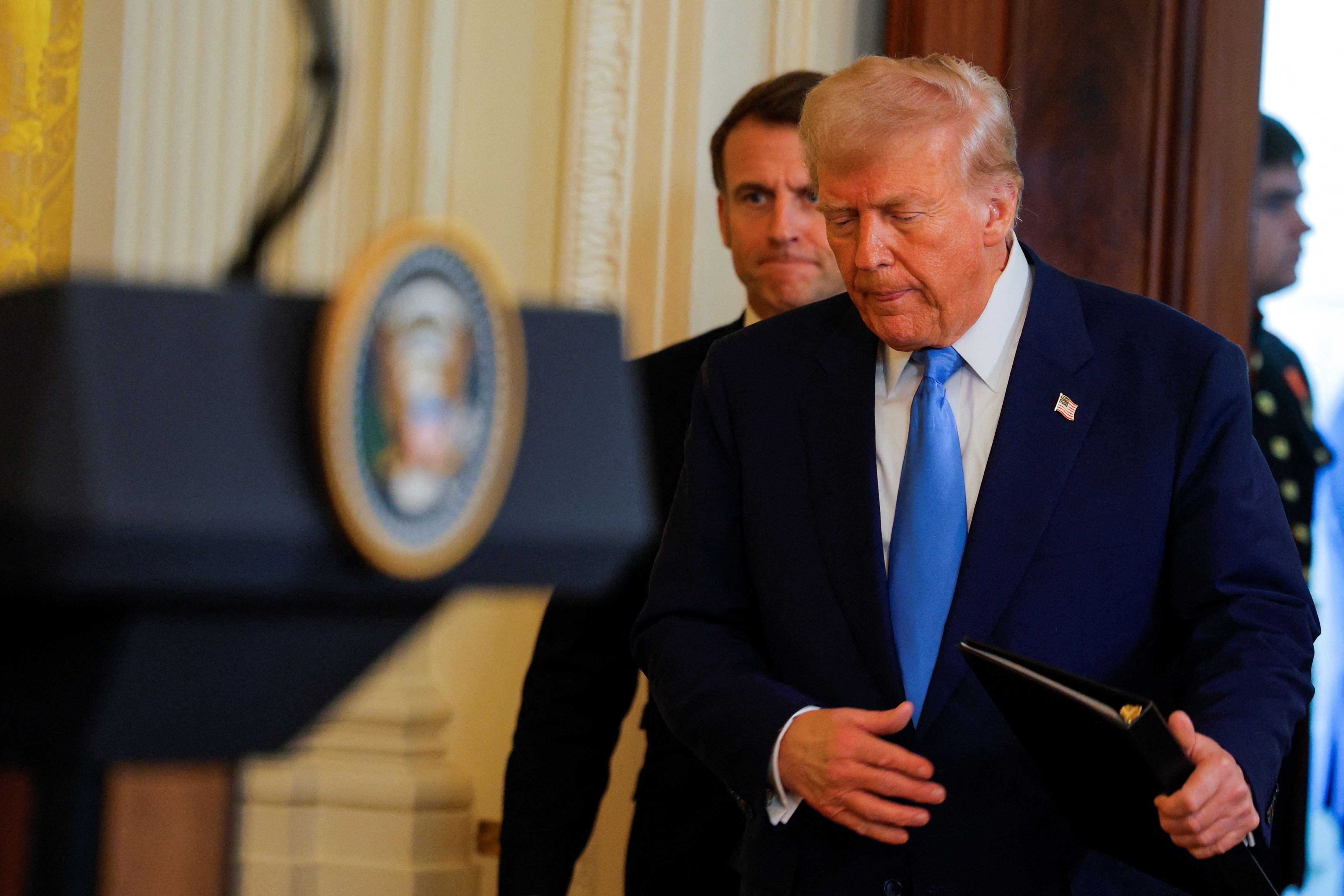 روزنامه فرانسوی: ترامپ در دیدار با مکرون بیشتر از نوتردام گفت تا تضمین امنیتی برای اوکراین