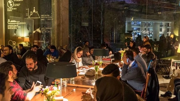 Coffee Shop in Tehran, File photo
