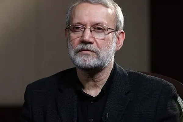 لاريجاني: لبنان والعراق ليسا بحاجة لتلقي أوامر من إيران