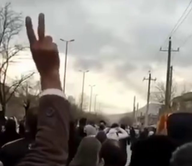 اعتصاب بازاریان و تجمع خیابانی در بوکان، هم‌زمان با چهلم جان‌باختگان در این شهر