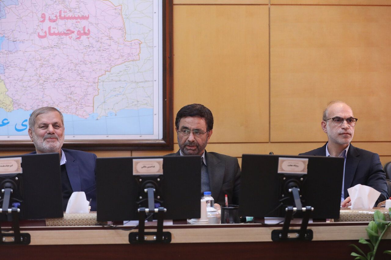 عضو کمیسیون امنیت ملی مجلس: جمهوری اسلامی باید ماجرای ونزوئلا را محکوم می‌کرد که کرد