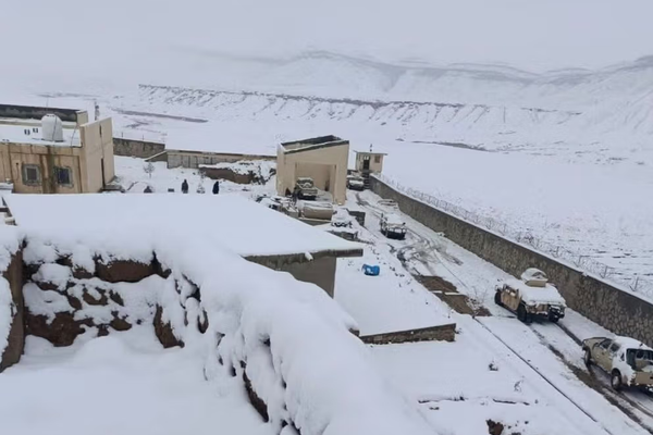 Up to 40 Afghan migrants die crossing into Iran in severe cold