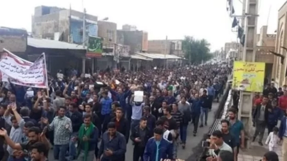 تلاش برای ایجاد تفرقه و جلوگیری از تجمع سه شنبه کارگران هفت تپه از سوی مدیریت