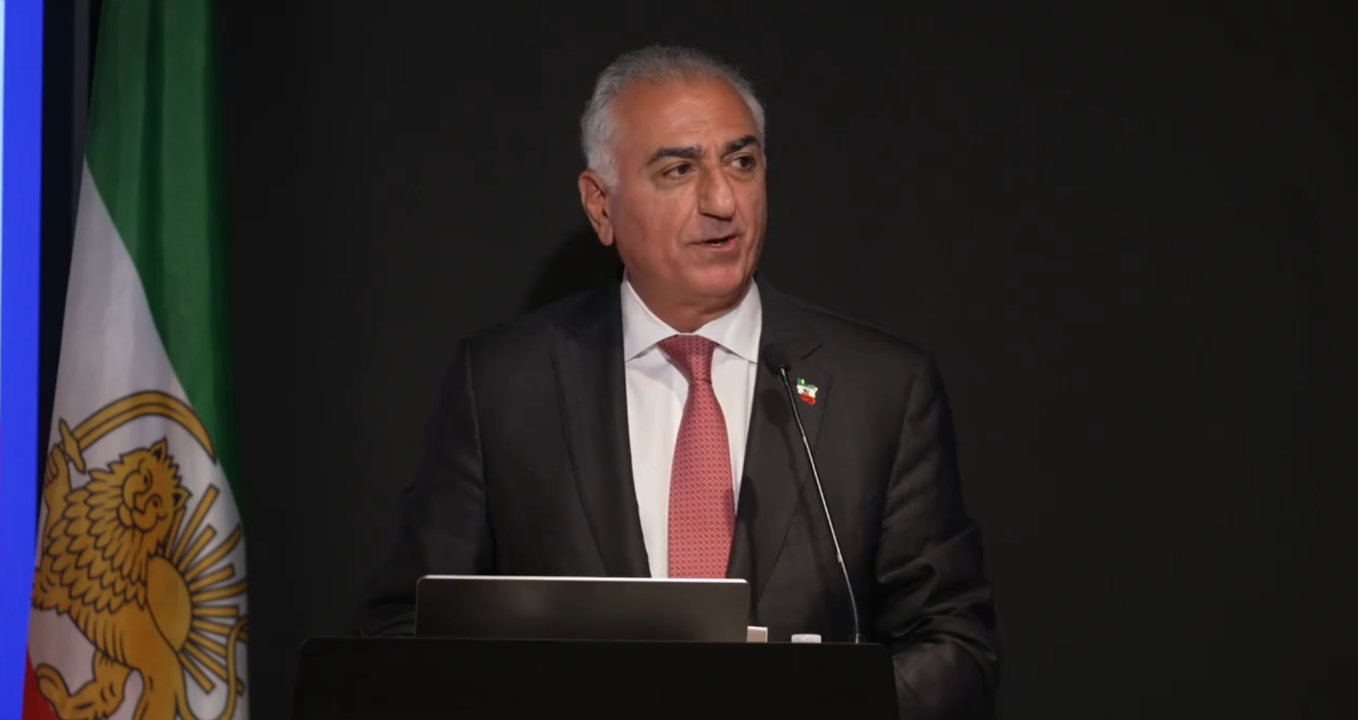 شاهزاده رضا پهلوی: ایران آزاد، آماده تعامل اقتصادی با جهان خواهد بود